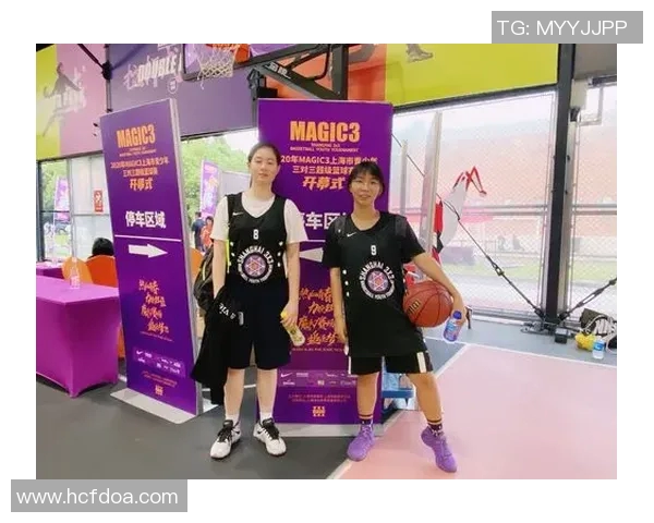 赛后分析:北京篮球队与西安篮球队的表现与状态对比探讨 赛后分析:北京篮球队与西安篮球队的表现与状态对比探讨